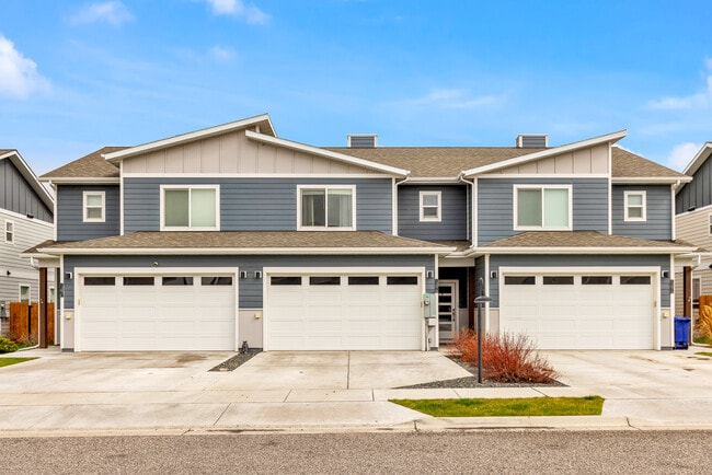 property at 1307 Grover Ln