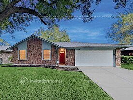 15715 Firthridge Ct in Webster, TX - Building Photo