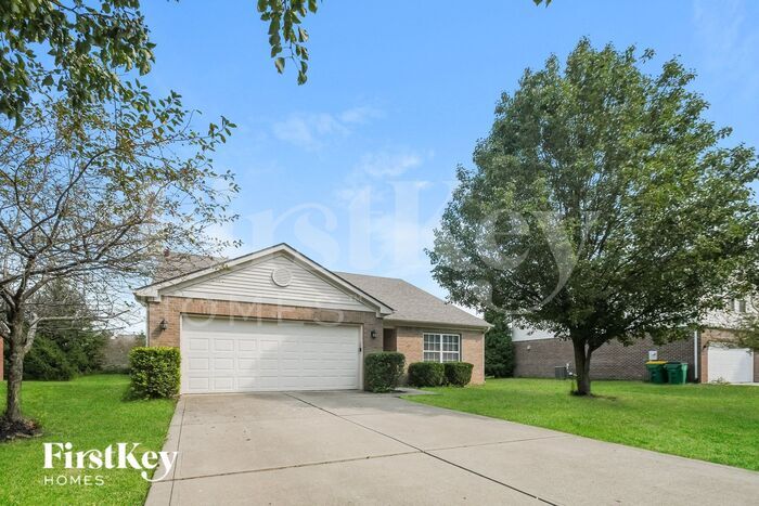 13365 Kimberlite Dr in Fishers, IN - Foto de edificio