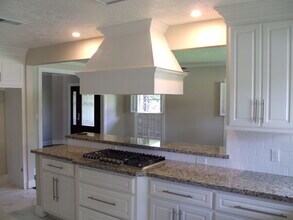 2490 Harrison Ave in Beaumont, TX - Building Photo - Building Photo