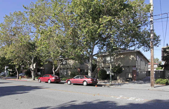 643-653 N 3rd St in San Jose, CA - Foto de edificio - Building Photo