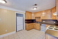 305 E 41st St photo'