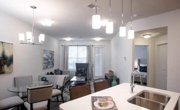 26700 Kuykendahl Rd in Tomball, TX - Building Photo - Building Photo