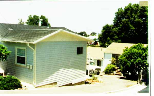 920 Chula Vista Ave in Burlingame, CA - Foto de edificio