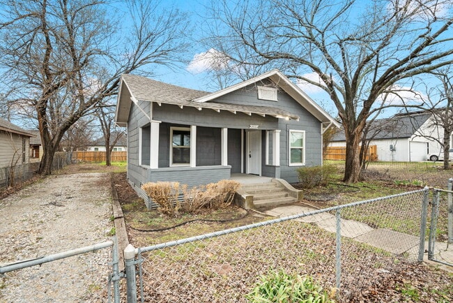 1416 E Myrtle St in Fort Worth, TX - Foto de edificio - Building Photo