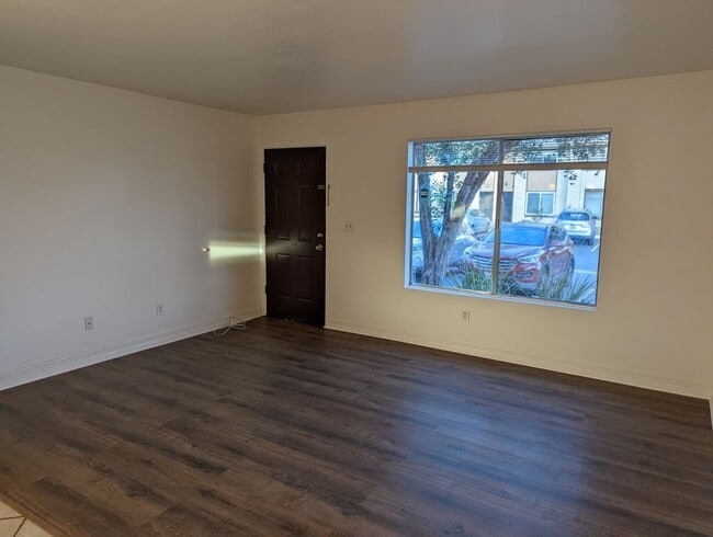 464 Ridgeway Ct in Spring Valley, CA - Building Photo - Building Photo