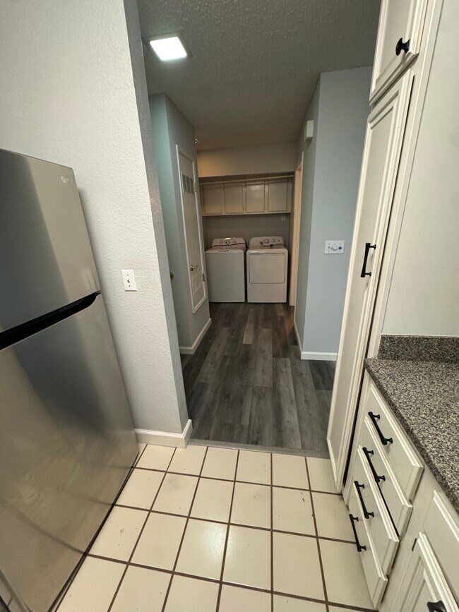 166 Farm Ln in Martinez, CA - Building Photo - Building Photo