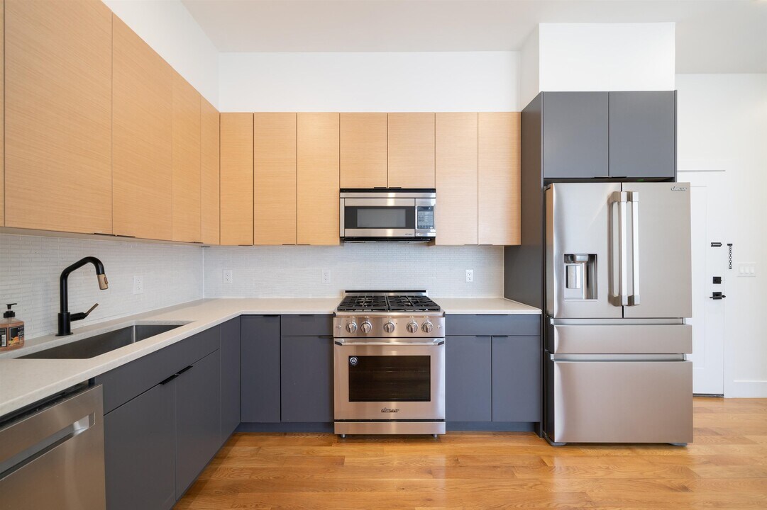 47 Hancock Ave in Jersey City, NJ - Building Photo