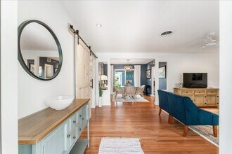 1305 N J Terrace in Lake Worth Beach, FL - Building Photo - Building Photo