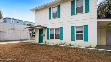 1318 2nd St N, Unit 0416 in Jacksonville Beach, FL - Building Photo - Building Photo