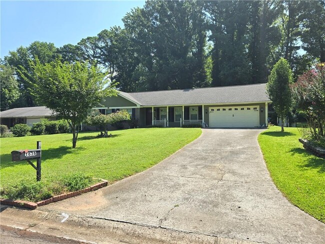 property at 1636 Corinth Ct SW