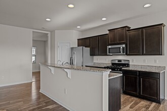 2621 Perthshire Ln in Fuquay Varina, NC - Building Photo - Building Photo