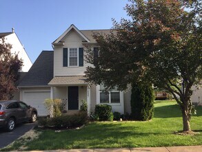 22381 Maison Carree Square in Ashburn, VA - Building Photo - Building Photo