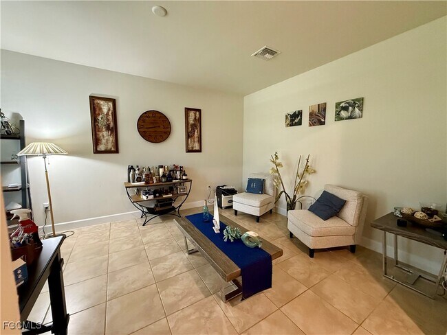 9115 Bexley Dr in Ft. Myers, FL - Building Photo - Building Photo