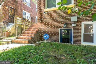 705 Quackenbos St NW