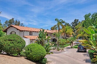 16210 Via Cazadero in Rancho Santa Fe, CA - Building Photo - Building Photo