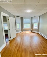 346 Chelsea St, Unit 2 in Boston, MA - Building Photo - Building Photo