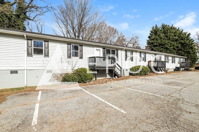 634 S Elm St in High Point, NC - Building Photo - Building Photo