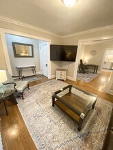 184 S Highland St, Unit 5 in West Hartford, CT - Building Photo - Building Photo