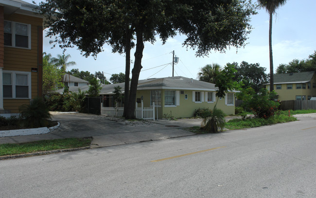 711 7th Ave N in St. Petersburg, FL - Building Photo - Building Photo