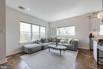 7038 Pipers Glen Wy in Philadelphia, PA - Building Photo - Building Photo