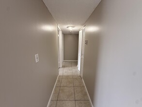 1139 Lake Terry Dr in West Palm Beach, FL - Building Photo - Building Photo