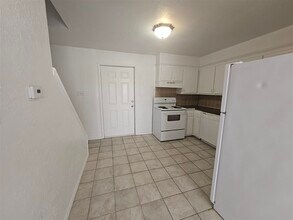 2631 SW H Ave in Lawton, OK - Building Photo - Building Photo