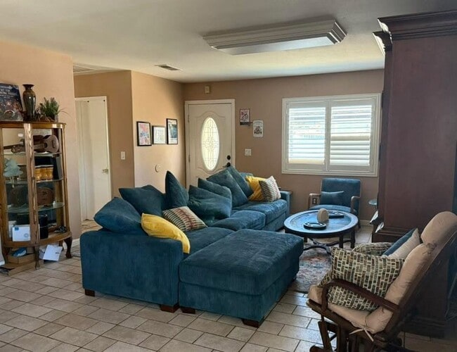 33244 Churchill St in Lake Elsinore, CA - Building Photo - Building Photo