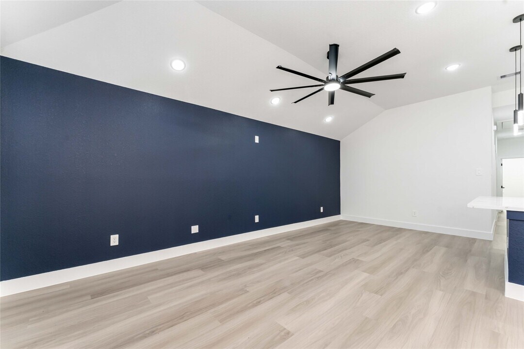 9406 Sandra St in Houston, TX - Building Photo