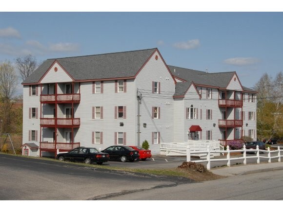 7 Railroad Ave-Unit -303 in Derry, NH - Building Photo