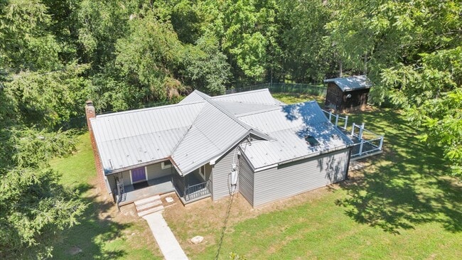 1222 The Great Rd in Fieldale, VA - Building Photo - Building Photo