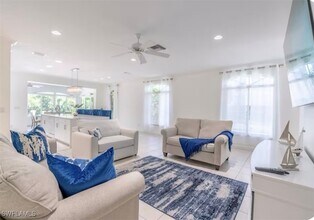 593 106th Ave N in Naples, FL - Building Photo - Building Photo