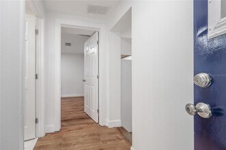 2307 E Osborne Ave in Tampa, FL - Building Photo - Building Photo