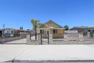 10571 Sycamore Ave in Stanton, CA - Building Photo - Building Photo