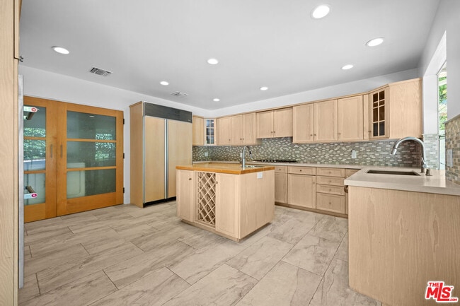 435 Dalehurst Ave in Los Angeles, CA - Building Photo - Building Photo