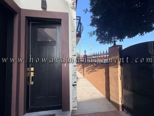 property at 2017 S Centinela Ave