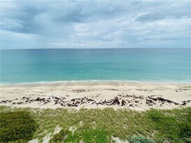 9400 S Ocean Dr in Jensen Beach, FL - Building Photo