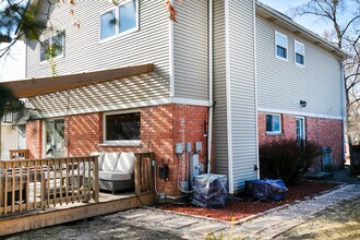 9535 Osceola Ave in Morton Grove, IL - Building Photo - Building Photo