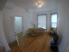 1700 N Monticello Ave, Unit 1 in Chicago, IL - Foto de edificio - Building Photo