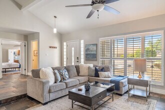5948 E Corrine Dr in Scottsdale, AZ - Building Photo - Building Photo