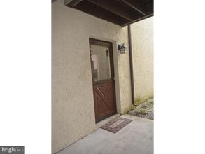 23B E Daisy Ln in Mount Laurel, NJ - Building Photo - Building Photo