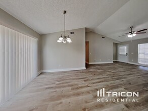 4051 Forecast Dr in Brandon, FL - Building Photo - Building Photo