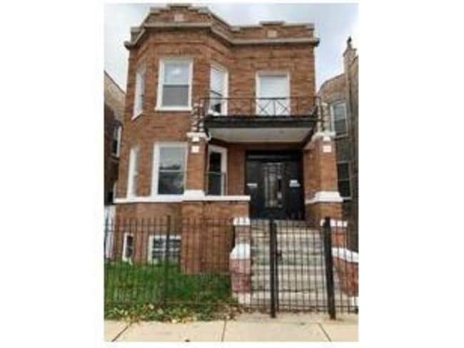 property at 622 N Trumbull Ave