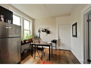 2647 W Crystal St in Chicago, IL - Building Photo - Building Photo