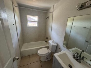 2380 Saranac Ave in West Palm Beach, FL - Building Photo - Building Photo