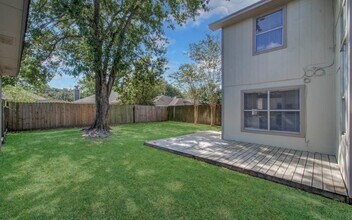 12027 Oakner Dr in Tomball, TX - Building Photo - Building Photo