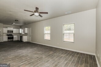 2364 Allman Dr in Jonesboro, GA - Building Photo - Building Photo