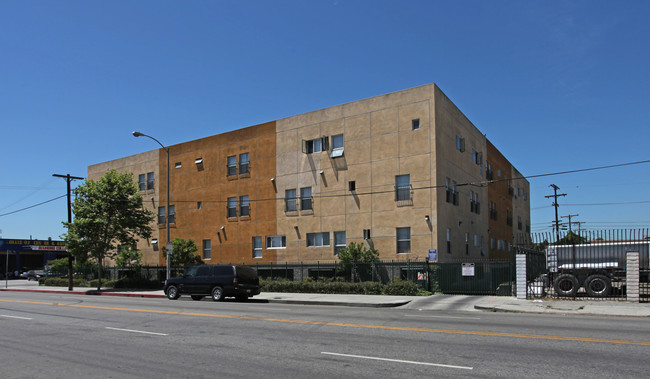 Umoja Apartments in Los Angeles, CA - Building Photo - Building Photo