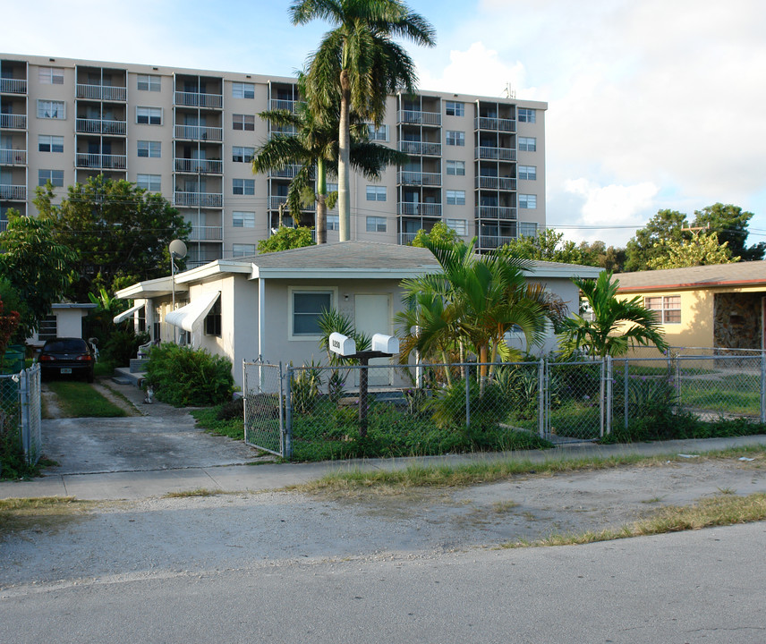 1250 NE 109th St in Miami, FL - Building Photo