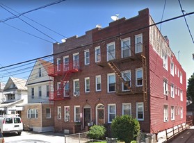 8729 143rd St in Jamaica, NY - Building Photo